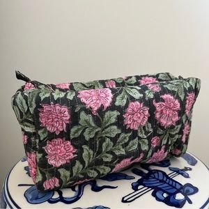 *brand new* Fabindia Roma quilted makeup case with waterproof lining